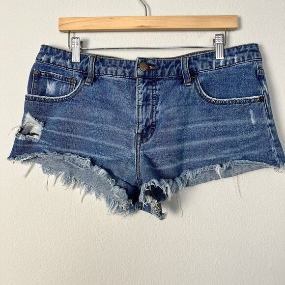Free People Mid Rise Distressed Cutoff Denim Shorts Festival Boho Casual Size 29 - Picture 1 of 8